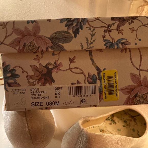 Nicola Bathie for Antonio Melani Bonnie Pump - Picture 7 of 8